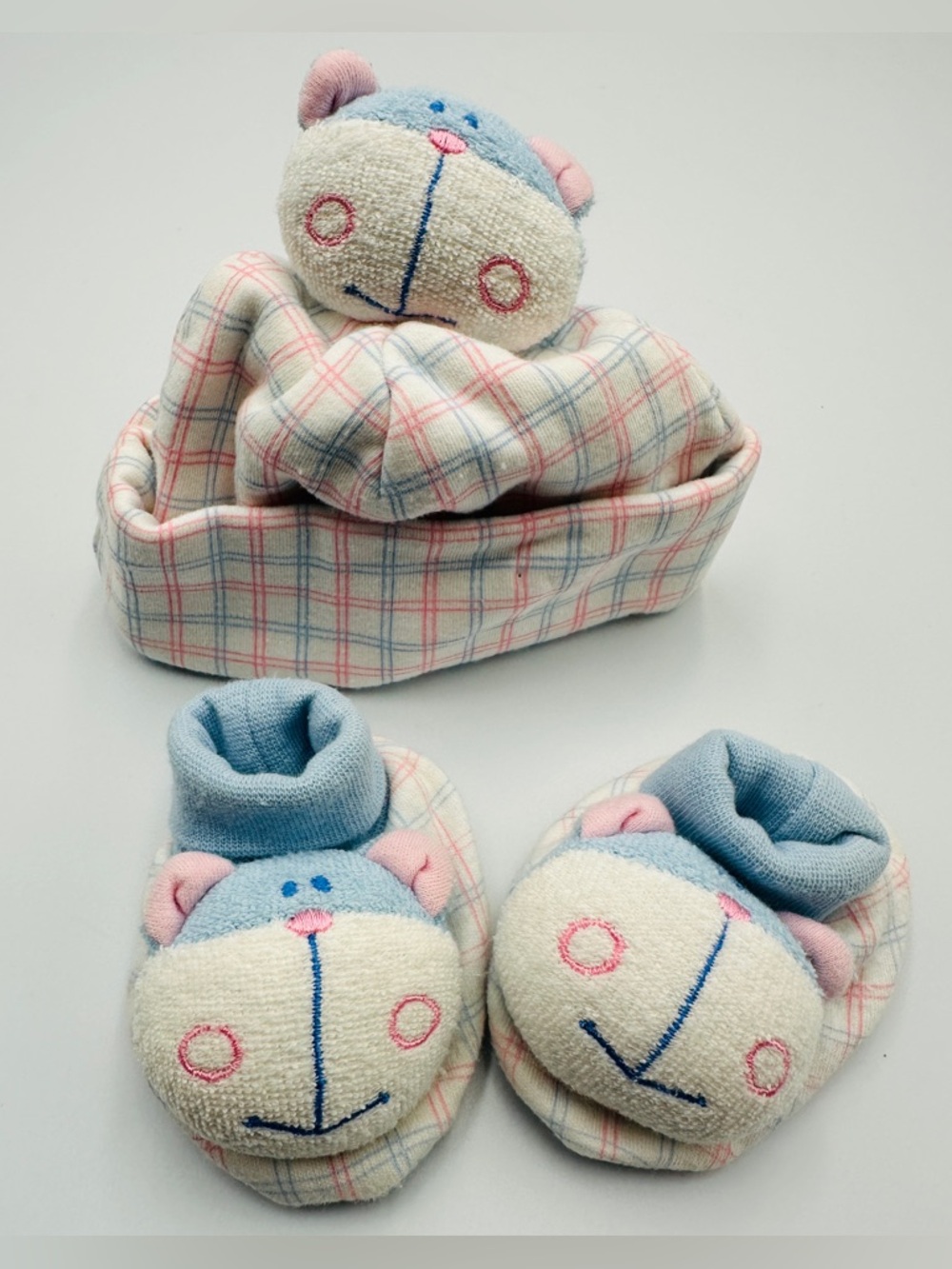 Vintage Newborn Pink And Blue Plaid Matching Beanie  And Bootie Set With 3D Bear